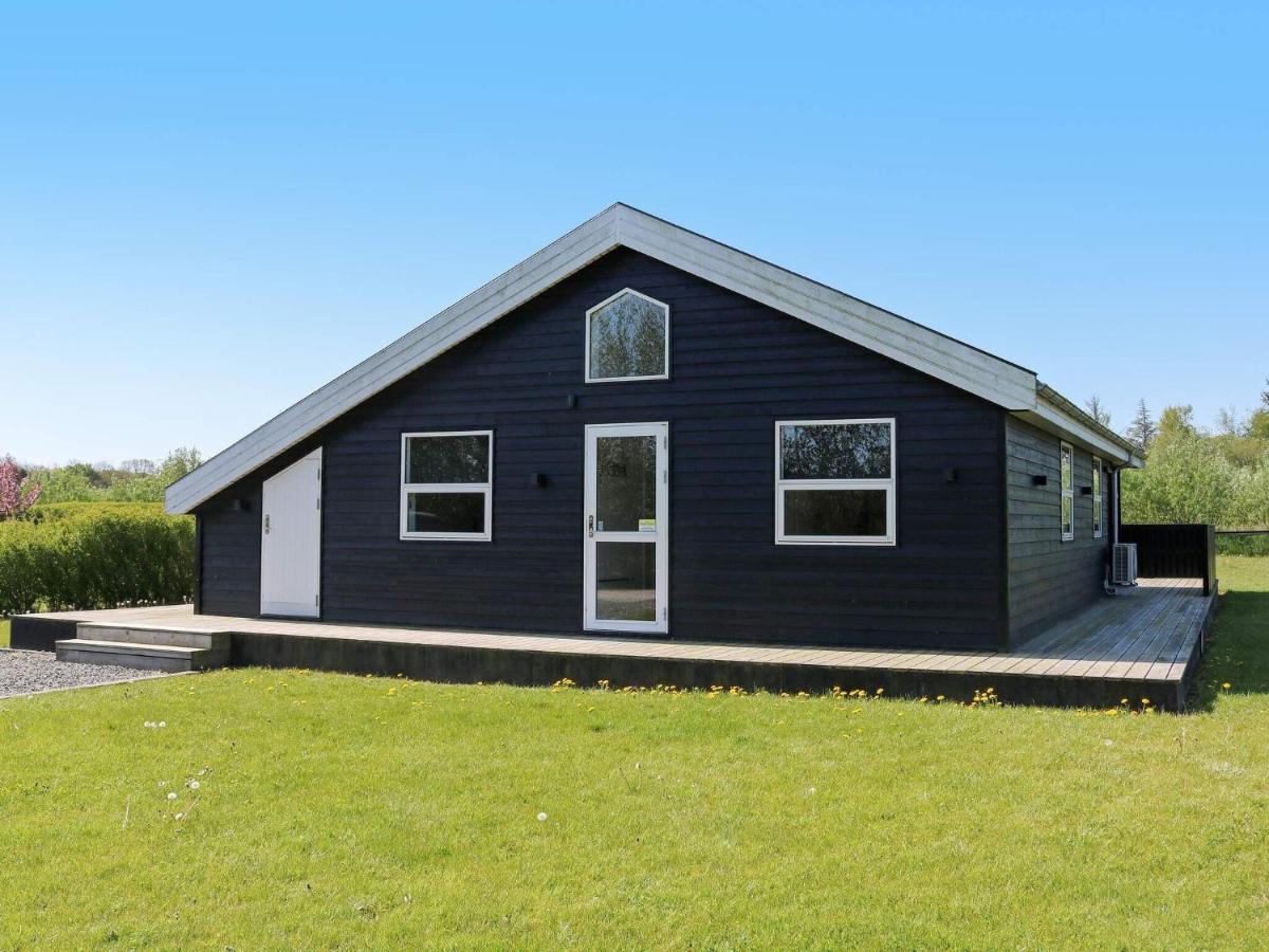8 Person Holiday Home In Hadsund Exterior photo